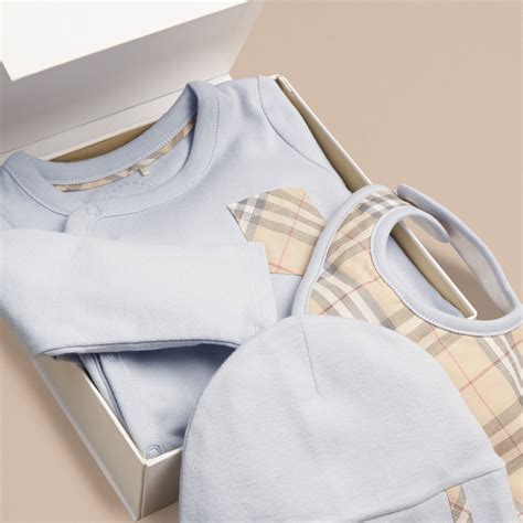 burberry newborn gift set|burberry baby gift set.